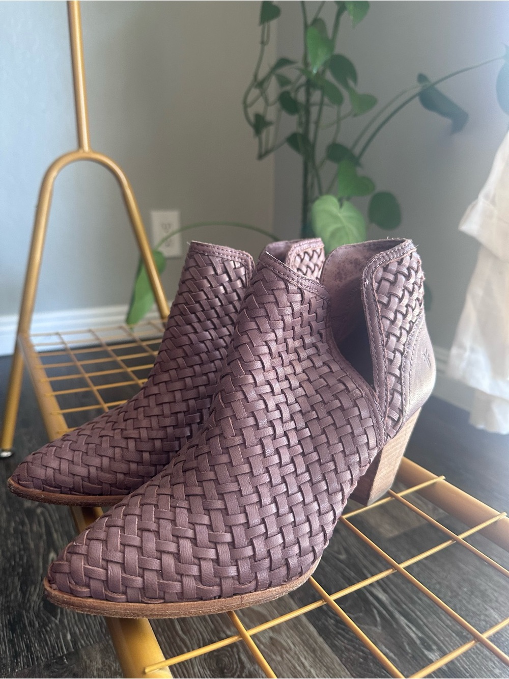 FRYE Reed Woven Leather Cutout Ankle Boots Lilac Boho Western Booties Size 8.5